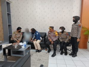 Bangun Empati dan Berikan Motivasi, Kabiddokkes Polda Jateng Kunjungi Korban Kekerasan Seksual Anak di Pati