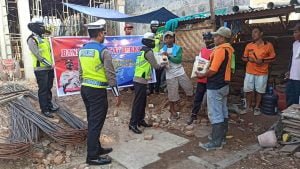 Sat Lantas Polres Pati Bagikan Ratusan Paket Beras Jelang Hari Lalulintas Bhayangkara Ke-67