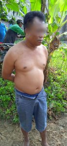 Genggek Dihajar Massa Setelah Diteriaki Maling oleh Warga dan Diamankan di Polsek Jakenan.