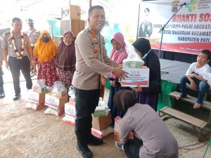 Rombongan Polresta Pati Datangi desa Sidoarum Jakenan.