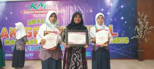 Spektakuler, Dua Siswa MTsN 1 Pati Raih Medali KMSI 2022.