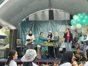 Peringatan HUT Super Skin Beauty Clinic ke-7 Berlangsung Meriah di Stadion Joyo Kusumo