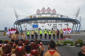 Presiden Jokowi Resmikan Tol Demak: Tol Sayung Demak Juga Sebagai Tanggul Laut Pesisir Utara Jawa.