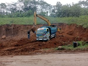 Tambang Galian C di Sitiluhur Seakan Kebal Hukum, Tantang Untuk Dilaporkan dan Hiraukan Keselamatan Pengguna Jalan.