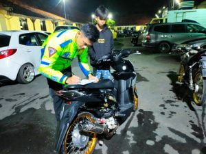 Apes….Pembalap Liar di JLS Baru Akan Tarung Kena Ringkus Sat Lantas