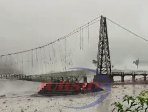 Viral!! Jembatan Penghubung Malang-Lumajang Putus