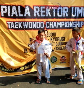 Alfarizqi Asal MIN Kudus Toreh Medali Emas Dalam Ajang Taekwondo Championship Pati Raya