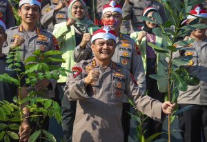 Kapolda Jateng tanam Ribuan Pohon Di Kawasan Penyangga Air Gunungpati Semarang