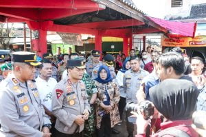 Kunjungi TKP Kebakaran Pasar Slogohimo, Kapolda Bentuk Tim Ungkap Penyebab Kebakaran