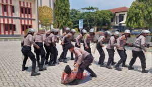 Persiapkan Ops Mantap Brata 2023-2024, Sat Samapta Polresta Pati Latih Pasukan Dalmas