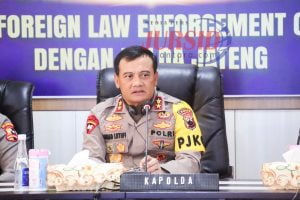Terima Kunjungan Studi Banding Komunitas Penegak Hukum Internasional, Kapolda Jateng Paparkan Program Polda Jateng