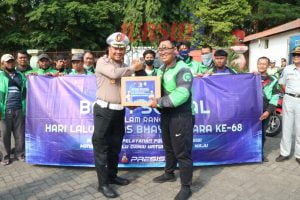 Ops Zebra Candi 2023 Petugas Gelar Bakti Sosial dan Sosialisasi Komunitas Supeltas dan Ojek Online