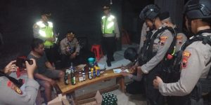 Polres Kudus Kembali Razia Tempat Karaoke di Jati Kudus, 11 LC Dan Puluhan Minuman Keras Diamankan