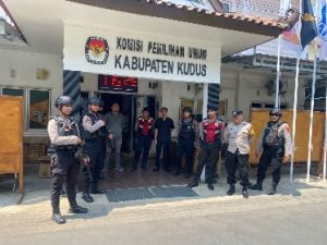 Jelang Pemilu 2024 Polres Kudus Pastikan Sterilisasi Kantor KPU Dan Bawaslu Kudus