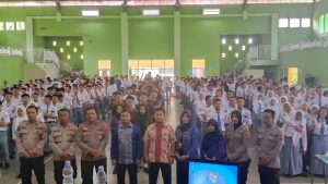 Antisipasi Perundungan, 700 Siswa-siswi SMK Negeri 2 Dibekali Materi dari Seksi Hukum Polresta Pati