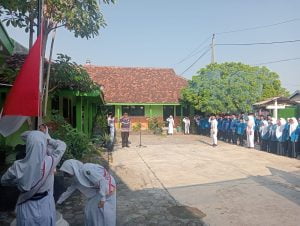 Cegah Kenakalan Remaja, Begini Wejangan Bhabinkamtibmas Polsek Batangan Untuk Murid MTs Tarbiyatul Islamiyah