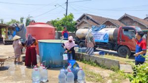Selama Kemarau DPUTR Kabupaten Pati Salurkan Bantuan Air Bersih