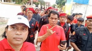 Pendopo Kemiri Sarirejo Mendadak  Jadi Lautan Merah oleh Pasukan Riyanta