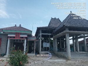 Diduga Kadesnya Mabuk Begenggek, Kantor Desa Ngening Sepi Bak Kuburan