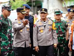 Kapolda Jateng Berikan Bantuan Sembako Untuk Korban Banjir di Juwana Pati