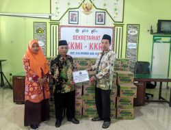 KKM dan KKRA Kaliwungu Kudus Berikan Donasi Mie Instan dan Uang Belasan Juta Untuk Korban Banjir