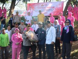 Peringati HUT Bhayangkara ke-78, Polres Kudus Bakti Ketahanan Pangan di Desa Gulang
