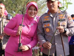 Polresta Pati Tanam Mangrove Sambut Hari Bhayangkara Ke-78