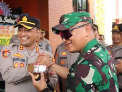 Dandim 0718/Pati Bersama Anggota Kepung Mapolresta Pati