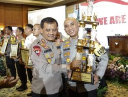 Kapolresta Pati Terima Penghargaan dari Kapolda Jateng