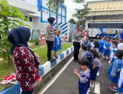 Tanamkan Tertib Berlalu Lintas Sejak Dini, Sat Lantas Polresta Pati Kunjungi TK Pertiwi