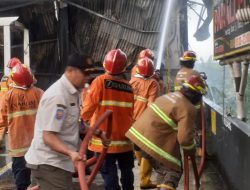 Dalam Waktu Satu Jam Kafe dan Karaoke Paralel Kudus Ludes Dilalap Si Jago Merah