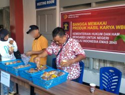 Lapas Pati Pasarkan Roti Hasil Pembinaan : Bangga Memakai Produk Hasil Karya WBP