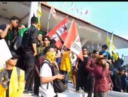 Demo Mahasiswa dan Elemen Masyarakat Kudus, Ini Tuntutan Massa Tolak RUU Pilkada