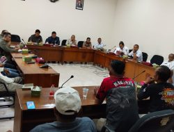 Ratusan Dump Truk Penuhi Alun alun Pati