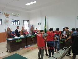 Sidang Dakwaan Dugaan Pemerasan oleh Sahabat IWO, Saksi – saksi Cengengesan