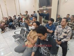 Buat Gaduh Persidangan, Hakim Berkata “Mungkin Dia Pengen Jadi Terdakwa”