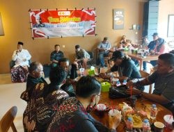 Ngeri Tur Gegiris.!! Para Aktivis Wartawan Berkumpul KAS Kudus di Jam Steak Ada Apa.?