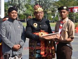Bupati Grobogan   Menjadi Irup Upacara Bendera dalam Rangka HUT Kemerdekaan RI KE 80 TH 2025  di Alun – Alun Purwodadi