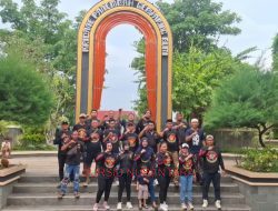 DPC Squad Nusantara Bagi Ratusan Makan Siang, Jum’at Berkah di Kawasan Simpang Lima