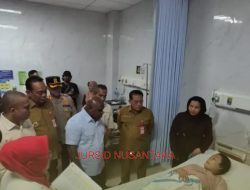 Menteri HAM Natalius Pigai Mengunjungi  Korban Dugaan Keracunan Program MBG di Grobogan