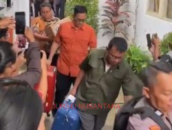 Tim Penyidik KPK Geledah Rumdis dan Kantor Bupati Pati Sudewo, Bawa Dua Koper dan Satu Kardus Dokumen