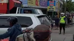 Mobil Kades Klemloko Kecamatan Godong Seruduk Warung, Satu Orang MD