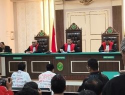 Botok dan Teguh Akhirnya Menghirup Udara Bebas Usai Sidang ke 13