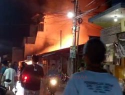 Si Jago Merah Lalap Dua Warung Di Jetak Kedungdowo Kudus, Diduga Kelalaian Matikan Kompor