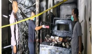 Diduga Akibat Puntung Rokok, Rumah dan Tiga Kendaraan di Grobogan Ludes Terbakar