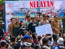 Ribuan Nelayan Kepung Kantor Bupati Pati, DPRD Desak KKP Turun Tangan Atasi Solar Rp27 Ribu per Liter