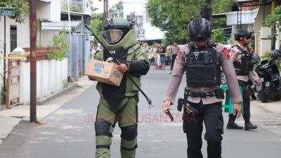 Paket Mencurikan Dirumah Dinas Pendeta GITJ Ploso, Tim Gegana Brimob Diterjunkan Ternyata …