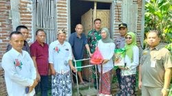 Wujud Kepedulian Masyarakat, Pemdes Kedungduwo Kudus Jenguk Warga Sakit dan Beri Bantuan
