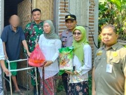 Wujud Kepedulian Masyarakat, Pemdes Kedungduwo Kudus Jenguk Warga Sakit dan Beri Bantuan
