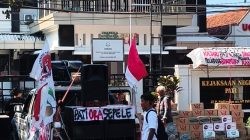 Hari Pertama Aksi di Kejari Pati, AMPB Usung Jargon “Pati Ora Sepele”, Demo Direncanakan Berlangsung Lima Hari